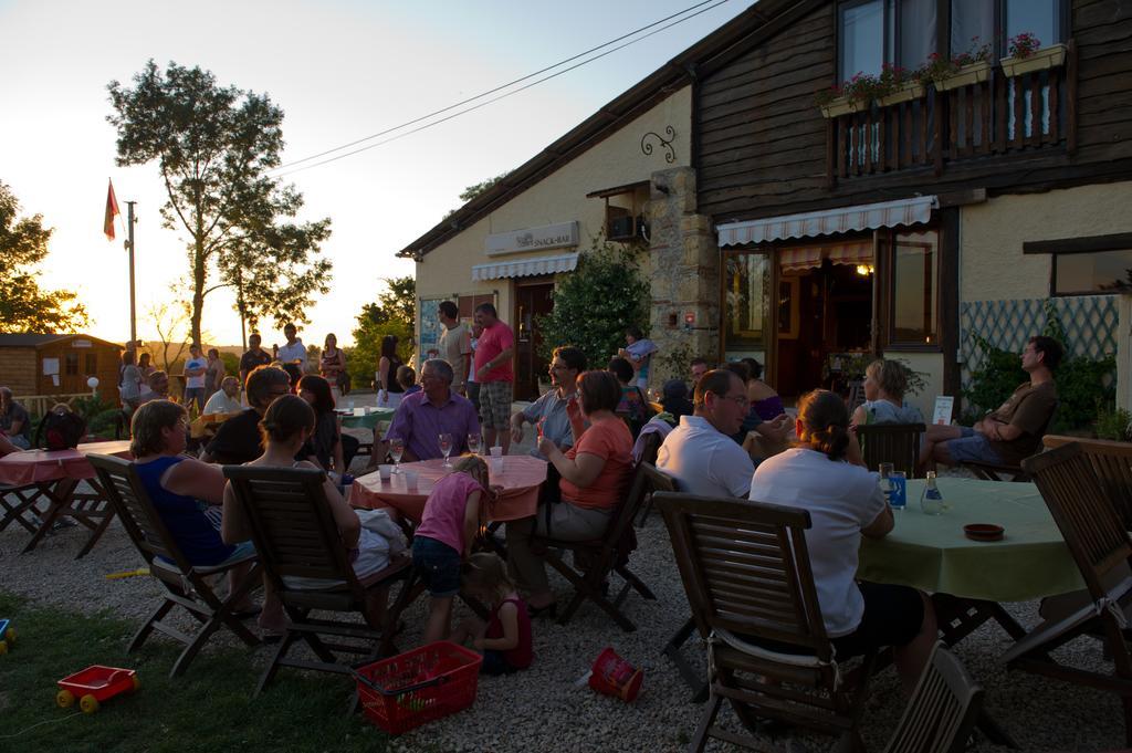Le Bourdieu Durfort (Ariege) Bagian luar foto