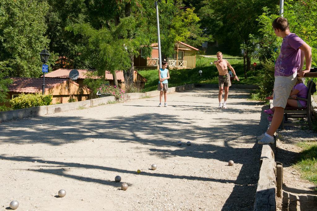 Le Bourdieu Durfort (Ariege) Bagian luar foto
