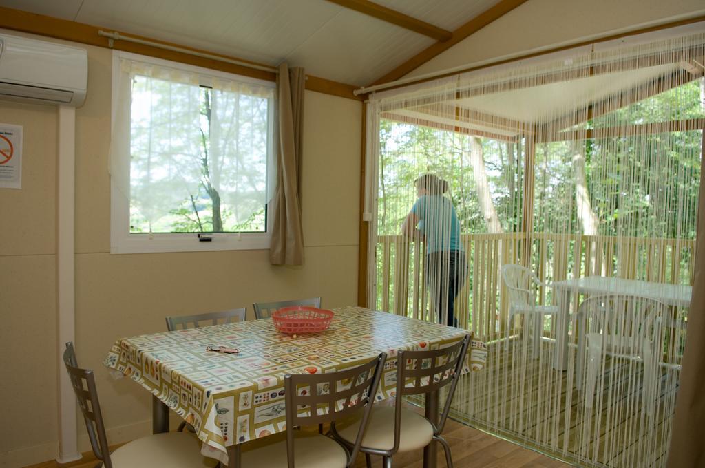 Le Bourdieu Durfort (Ariege) Ruang foto